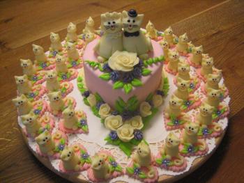 Cake with cats